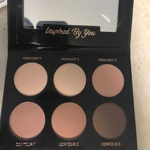 IBY highlight and contour palette